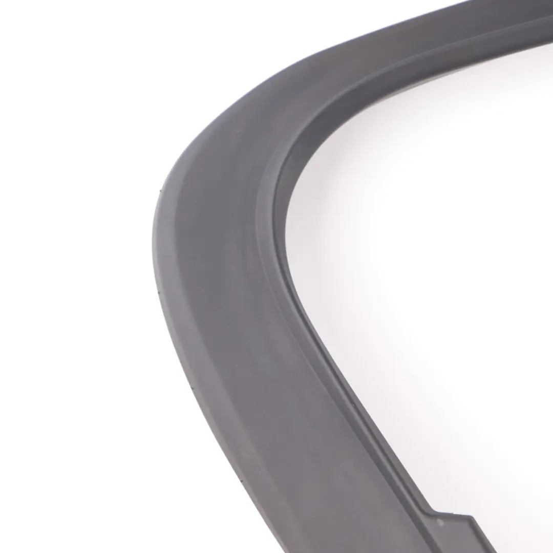 BMW G30 Marco de la ventana puerta trasera izquierda Recorte Cubierta - SKU 7384927 - Número de pieza 7384927