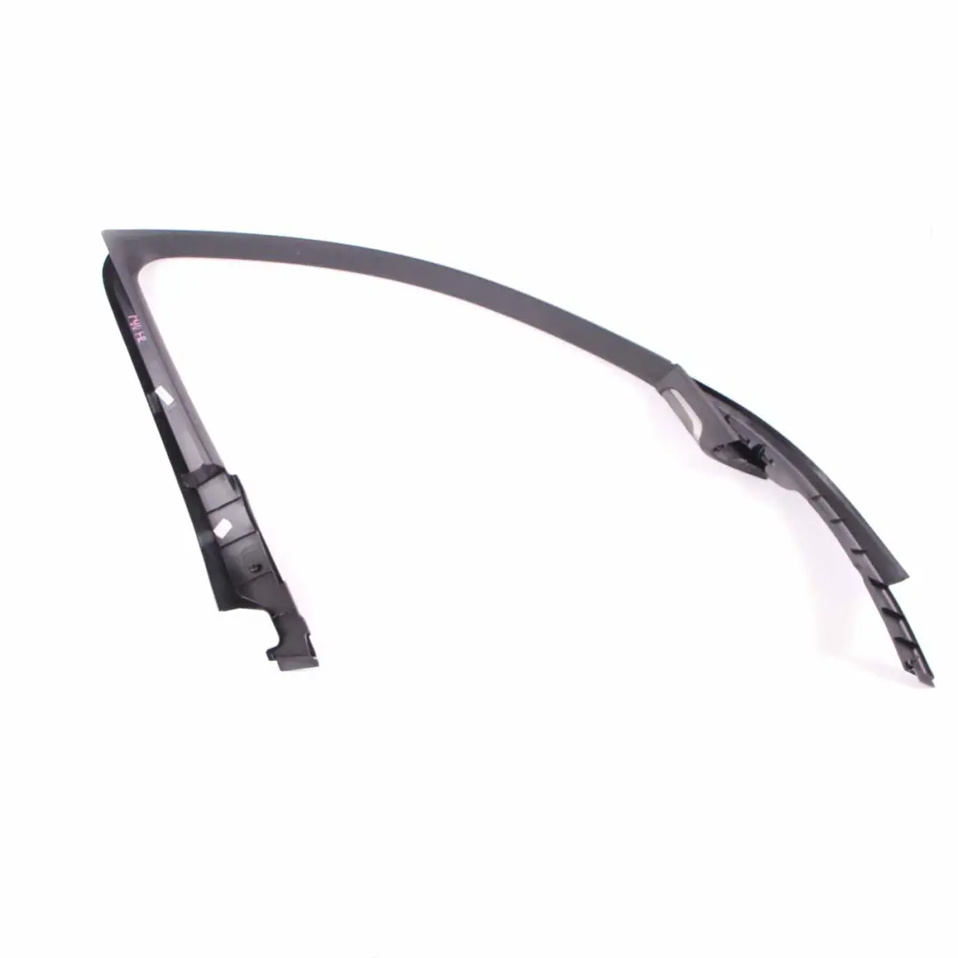 Osłona Listwa Rama Szyby Drzwi Prawy Przód do BMW G30 G31 o numerze 7384930 BMW G30 G31 Osłona Listwa Rama Szyby Drzwi Prawy Przód - SKU 7384930 - Numer Części 7384930