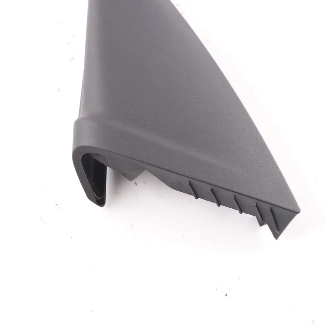 Dreieckige Abdeckung BMW G30 G31 Spiegelverkleidung vorne links Schwarz für mit Teilenummer 7384933 Dreieckige Abdeckung BMW G30 G31 Spiegelverkleidung vorne links Schwarz - SKU 7384933 - Teilenummer 7384933