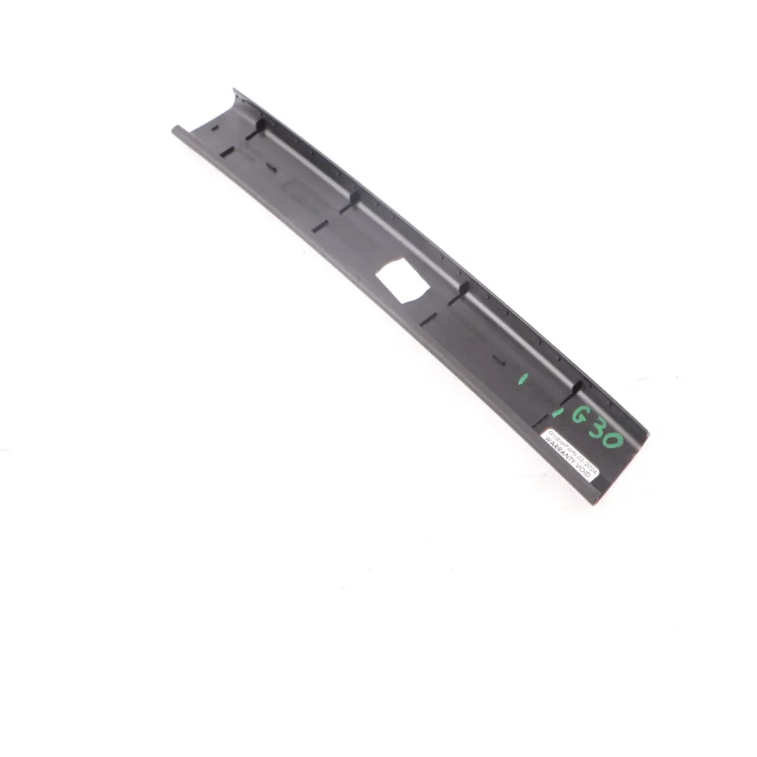 Puerta Trasera Ventana Interior Guía Rail Bar Web Izquierda para BMW G30 F90 con número de pieza 7384943 BMW G30 F90 Puerta Trasera Ventana Interior Guía Rail Bar Web Izquierda - SKU 7384943 - Número de pieza 7384943