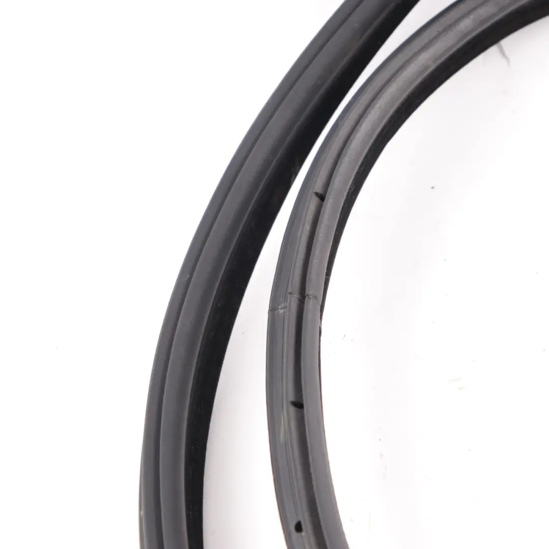 BMW F34 GT Guarnizione Porta Protezione Bordo Posteriore Destro Nero - SKU 7385028 - Numero di parte 7385028