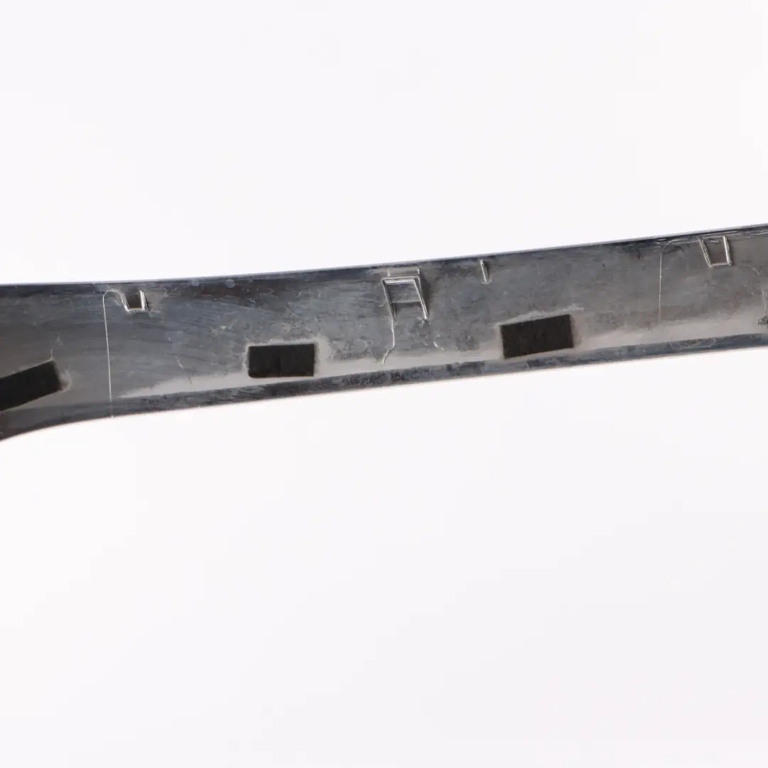 Anneau de finition feu arrière gauche chromé pour Mini Countryman F60 à propos du numéro de pièce 7385427 Mini Countryman F60 Anneau de finition feu arrière gauche chromé - SKU 7385427 - Numéro de pièce 7385427