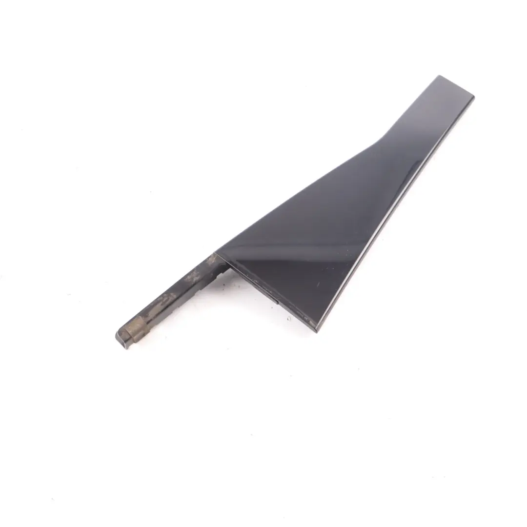 Columna puerta trasera izquierda para Mini Clubman F54 con número de pieza 7387149 Mini Clubman F54 Columna puerta trasera izquierda - SKU 7387149 - Número de pieza 7387149