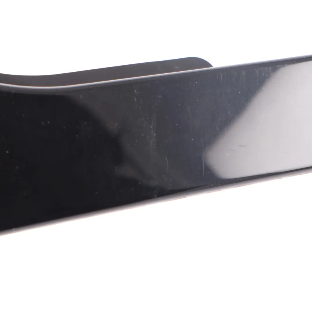 Columna puerta trasera izquierda para Mini Clubman F54 con número de pieza 7387149 Mini Clubman F54 Columna puerta trasera izquierda - SKU 7387149 - Número de pieza 7387149