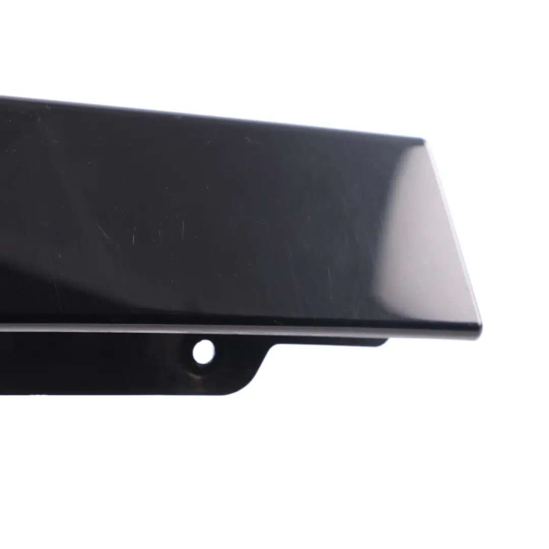 Hinten Rechts Tür Außen Ecke Trim Abdeckung für Mini Clubman F54 mit Teilenummer 7387150 Mini Clubman F54 Hinten Rechts Tür Außen Ecke Trim Abdeckung - SKU 7387150 - Teilenummer 7387150