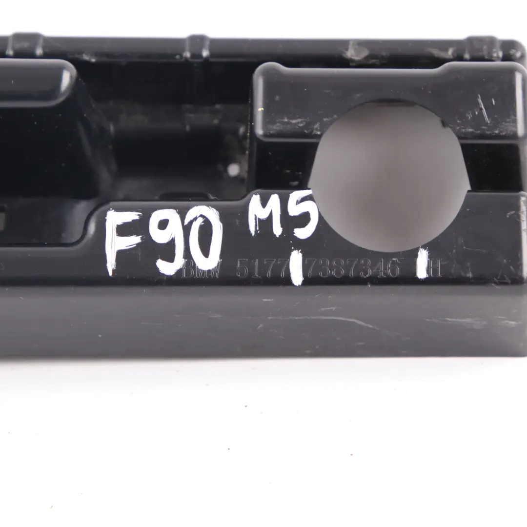 Ślizg Wspornik Progu Prawy do BMW G30 G31 o numerze 7387346 BMW G30 G31 Ślizg Wspornik Progu Prawy - SKU 7387346 - Numer Części 7387346