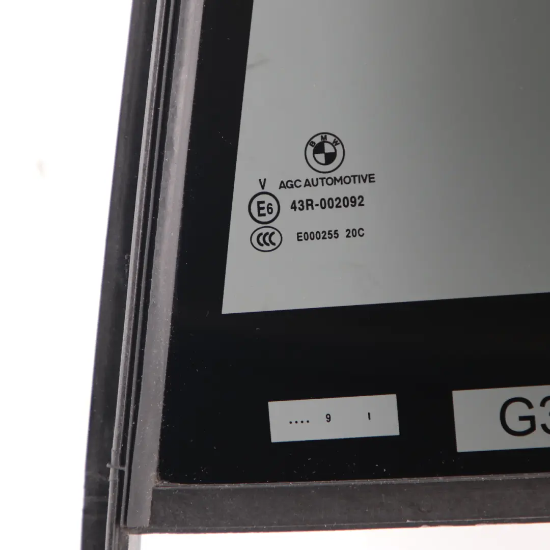 Ventana Lateral Trasera Puerta Izquierda Cristal AS3 SSG Negro para BMW G30 con número de pieza 7387455 BMW G30 Ventana Lateral Trasera Puerta Izquierda Cristal AS3 SSG Negro - SKU 7387455 - Número de pieza 7387455