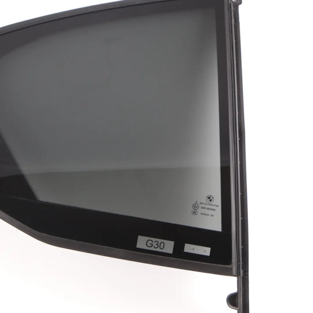 Ventana Lateral Trasera Puerta Derecha Cristal AS3 Negro SSG para BMW G30 con número de pieza 7387456 BMW G30 Ventana Lateral Trasera Puerta Derecha Cristal AS3 Negro SSG - SKU 7387456 - Número de pieza 7387456