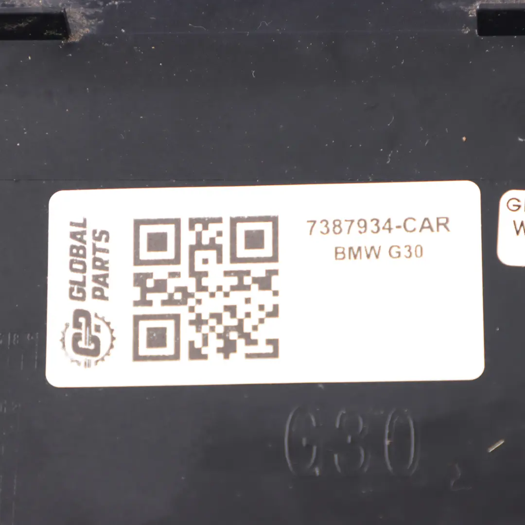 BMW G30 Klapka Wlewu Paliwa Czarna - SKU 7387934-CAR - Numer Części 7387934