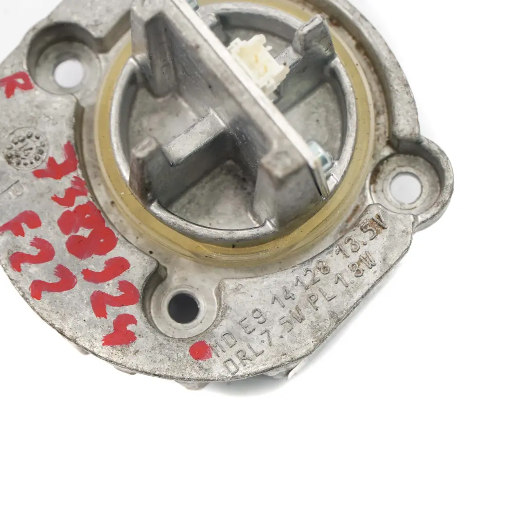 anteriore destra Faro LED Modulo di controllo DRL MDE914128 per BMW F22 F23 F87 con numero di parte 7388924 BMW F22 F23 F87 anteriore destra Faro LED Modulo di controllo DRL MDE914128 - SKU 7388924 - Numero di parte 7388924