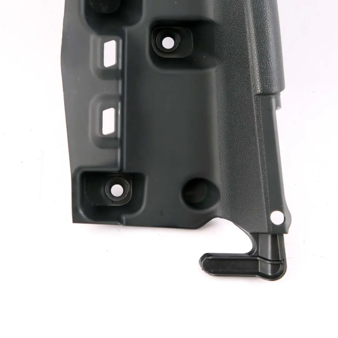 Pannello di copertura interno sinistro Nero per Mini Countryman F60 con numero di parte 7389355 Mini Countryman F60 Pannello di copertura interno sinistro Nero - SKU 7389355 - Numero di parte 7389355