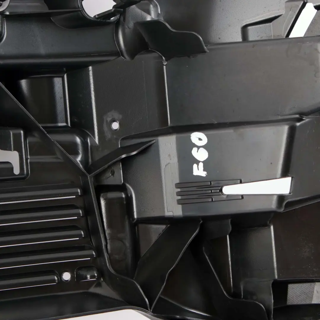 Soporte Parachoques Trasero Izquierdo Soporte Guía para Mini F60 Countryman con número de pieza 7389357 Mini F60 Countryman Soporte Parachoques Trasero Izquierdo Soporte Guía - SKU 7389357 - Número de pieza 7389357