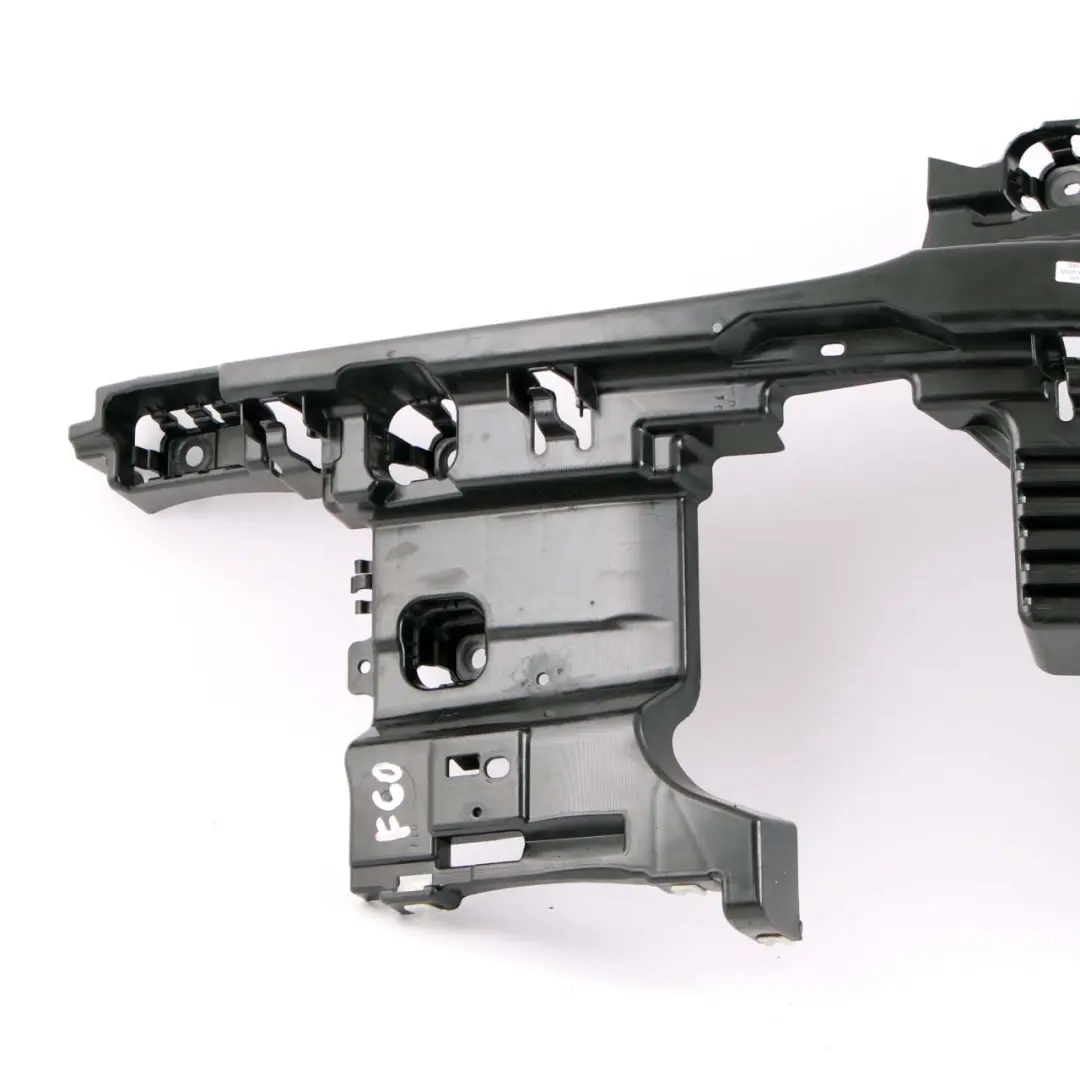 Support de pare-chocs arrière droit Support de guide pour Mini Countryman F60 à propos du numéro de pièce 7389358 Mini Countryman F60 Support de pare-chocs arrière droit Support de guide - SKU 7389358 - Numéro de pièce 7389358