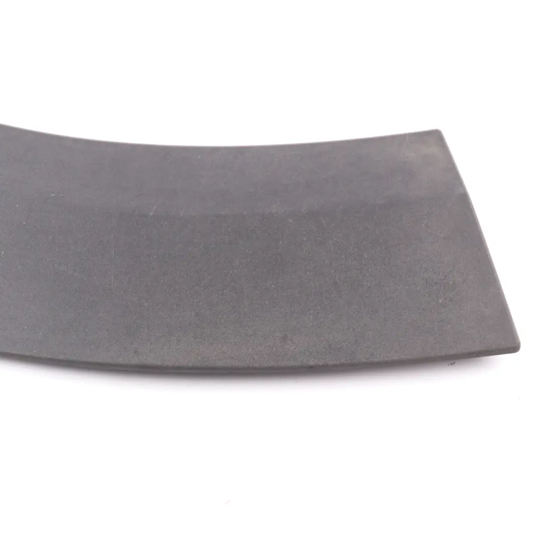 Panel Cubre Paso de Rueda Moldura Trasera Izquierda Negro para Mini F60 con número de pieza 7389363 Mini F60 Panel Cubre Paso de Rueda Moldura Trasera Izquierda Negro - SKU 7389363 - Número de pieza 7389363