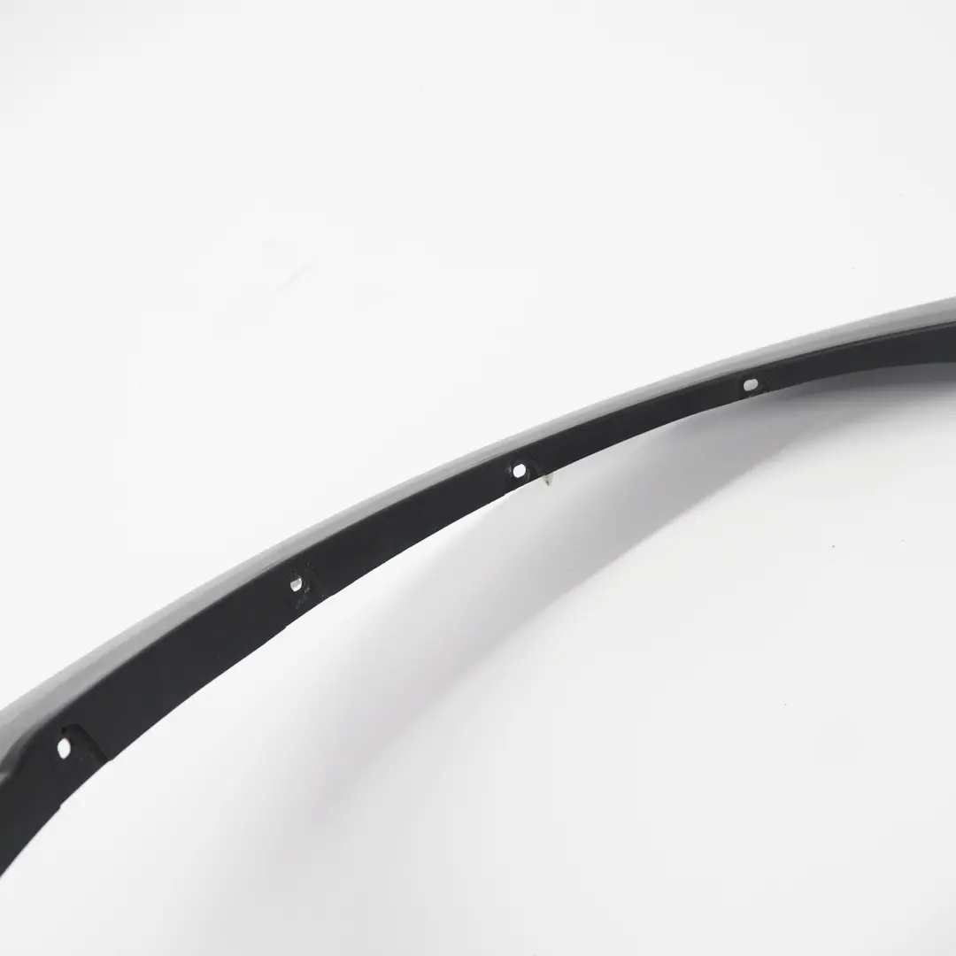 Paso de Rueda Moldura Delantera Izquierda Negro para Mini Countryman F60 con número de pieza 7389365 Mini Countryman F60 Paso de Rueda Moldura Delantera Izquierda Negro - SKU 7389365 - Número de pieza 7389365