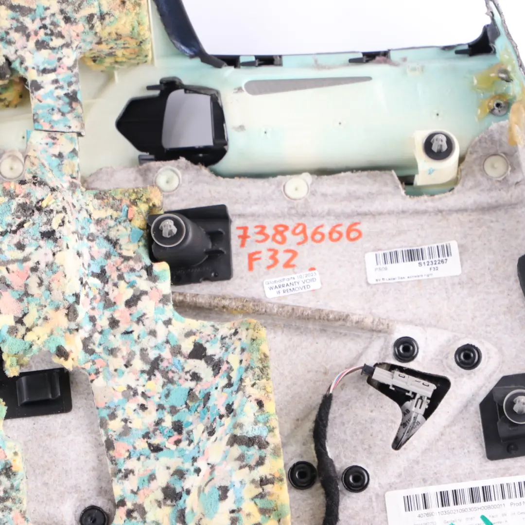 Pannello Laterale Posteriore Destro Fodera Cover Pelle Dakota Nero per BMW F32 con numero di parte 7389666 BMW F32 Pannello Laterale Posteriore Destro Fodera Cover Pelle Dakota Nero - SKU 7389666 - Numero di parte 7389666