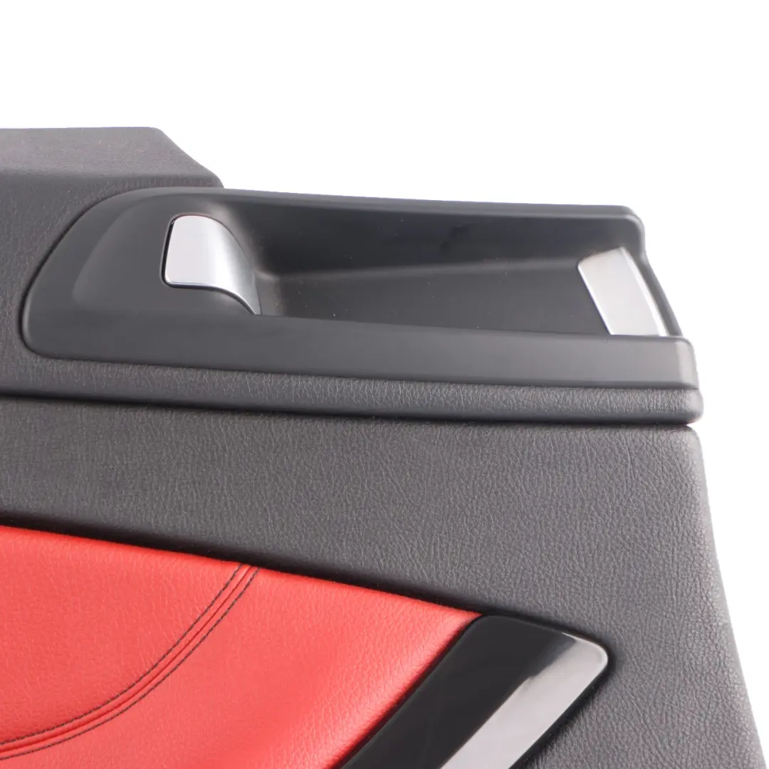 Lateral Trim Panel Trasero Izquierdo Lado Cubierta Cuero Negro Rojo para BMW F32 con número de pieza 7389673 BMW F32 Lateral Trim Panel Trasero Izquierdo Lado Cubierta Cuero Negro Rojo - SKU 7389673 - Número de pieza 7389673
