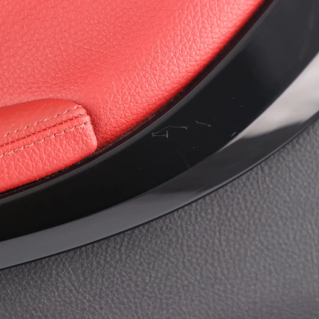 Seiten Verkleidung Hinten Links Seite Abdeckung Leder Schwarz Rot für BMW F32 mit Teilenummer 7389673 BMW F32 Seiten Verkleidung Hinten Links Seite Abdeckung Leder Schwarz Rot - SKU 7389673 - Teilenummer 7389673