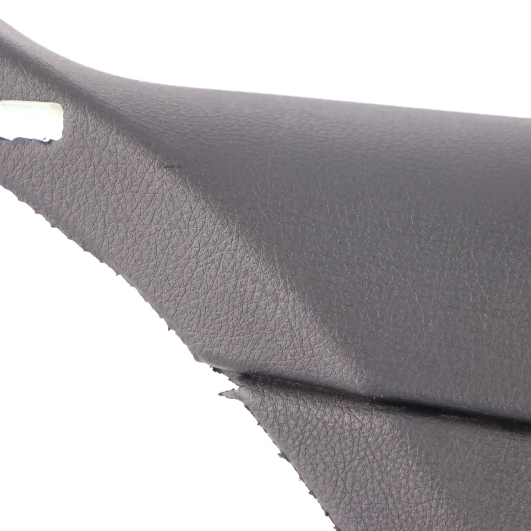 Lateral Trim Panel Trasero Izquierdo Lado Cubierta Cuero Negro Rojo para BMW F32 con número de pieza 7389673 BMW F32 Lateral Trim Panel Trasero Izquierdo Lado Cubierta Cuero Negro Rojo - SKU 7389673 - Número de pieza 7389673