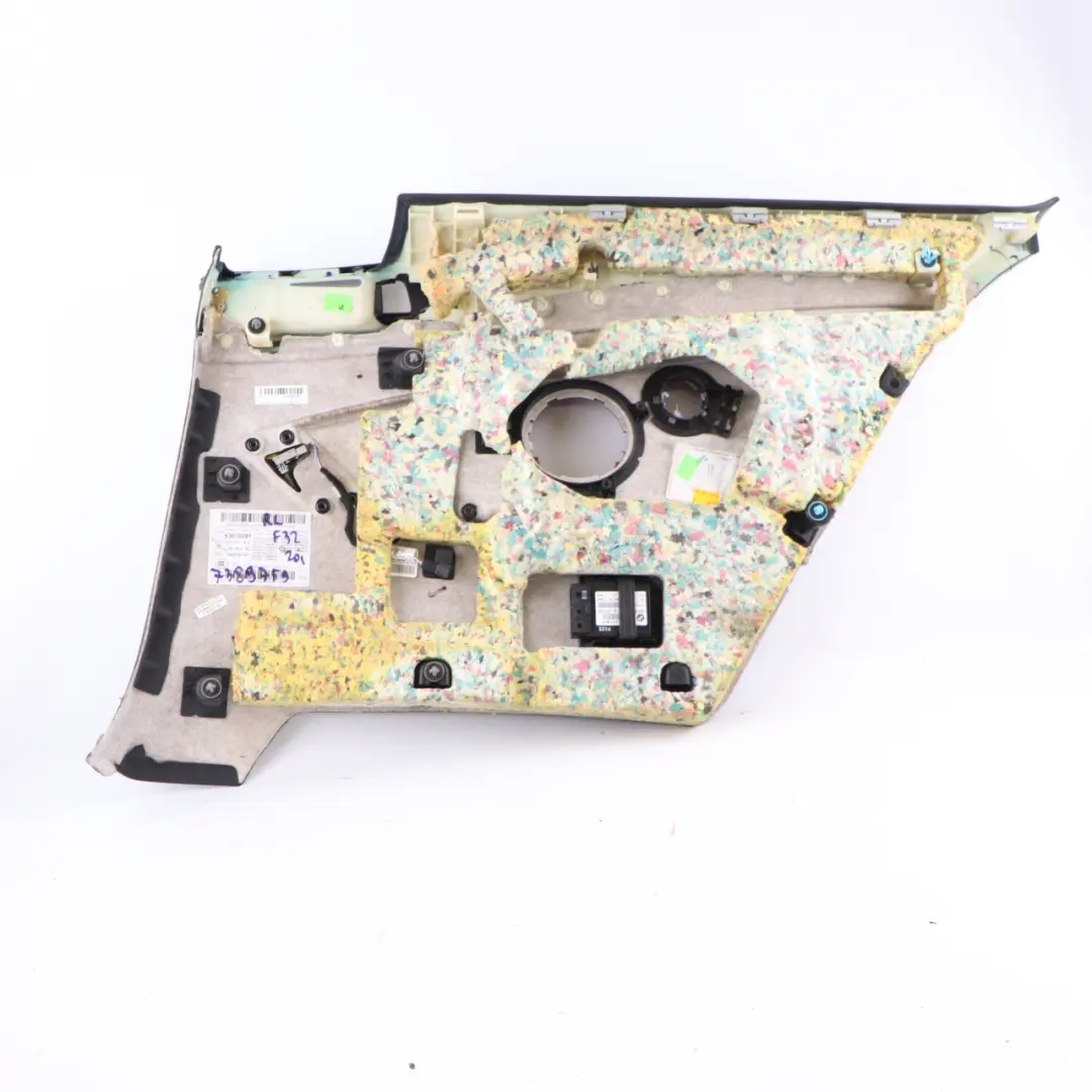 Seitliche Verkleidung Hinten Links Seite Abdeckung HiFi Leder Schwarz für BMW F32 mit Teilenummer 7389759 BMW F32 Seitliche Verkleidung Hinten Links Seite Abdeckung HiFi Leder Schwarz - SKU 7389759 - Teilenummer 7389759