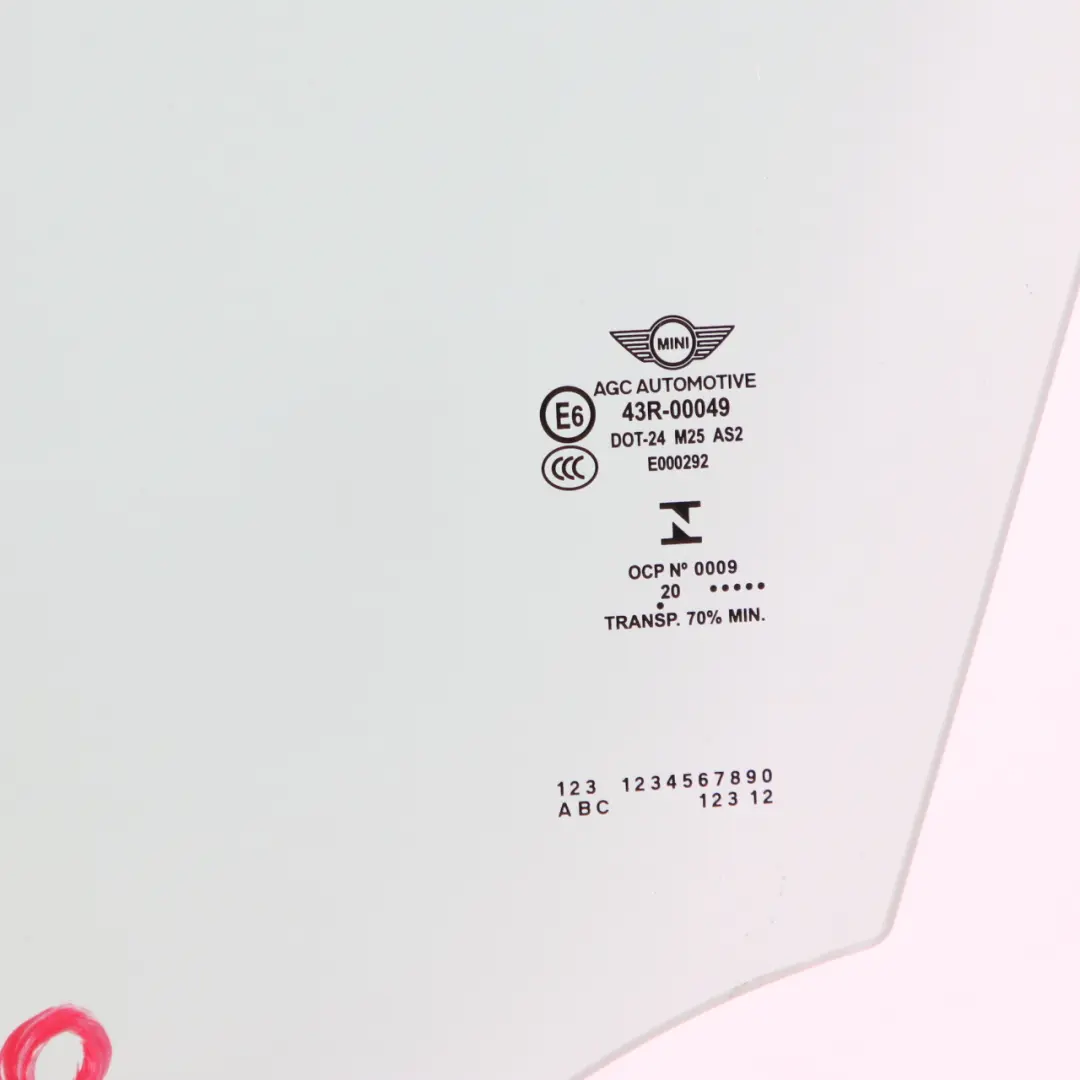 Szyba Drzwi Przód Lewa AS2 do Mini Countryman F60 o numerze 7390075 Mini Countryman F60 Szyba Drzwi Przód Lewa AS2 - SKU 7390075 - Numer Części 7390075