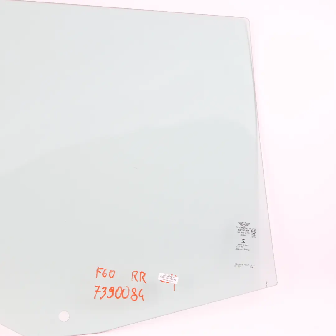 Finestrino Porta Vetro Lato Posteriore Sinistro AS2 per Mini F60 Countryman con numero di parte 7390083 Mini F60 Countryman Finestrino Porta Vetro Lato Posteriore Sinistro AS2 - SKU 7390083 - Numero di parte 7390083