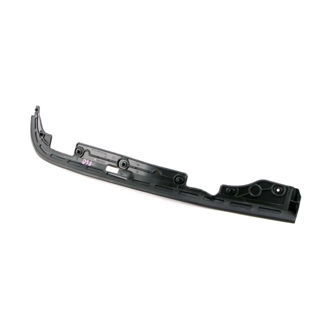 Tapajuntas Pilar Izquierdo Tira Puerta Delantera para Mini F60 Countryman con número de pieza 7390089 Mini F60 Countryman Tapajuntas Pilar Izquierdo Tira Puerta Delantera - SKU 7390089 - Número de pieza 7390089