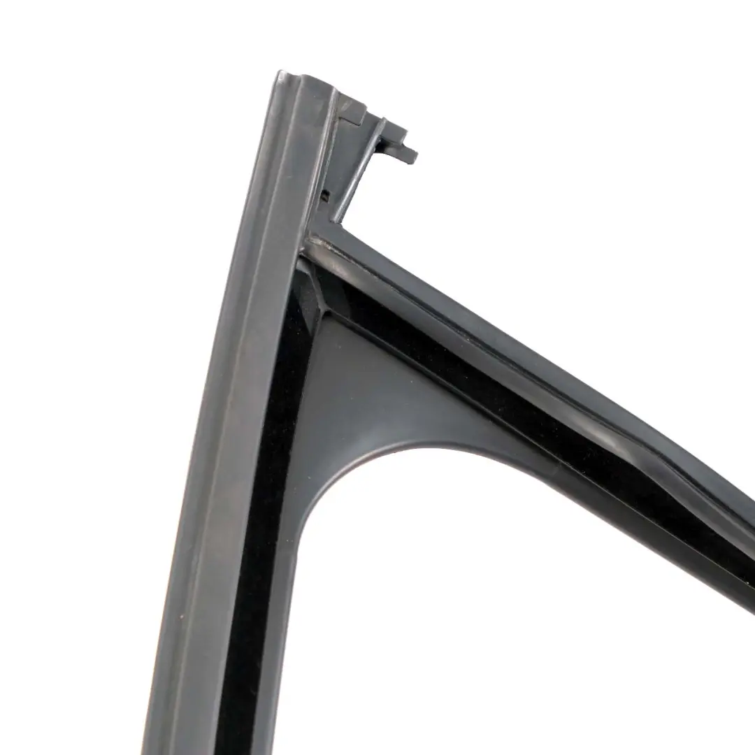 Puerta Ventana Guía Sello Delantero Izquierdo para Mini F60 Countryman con número de pieza 7390093 Mini F60 Countryman Puerta Ventana Guía Sello Delantero Izquierdo - SKU 7390093 - Número de pieza 7390093