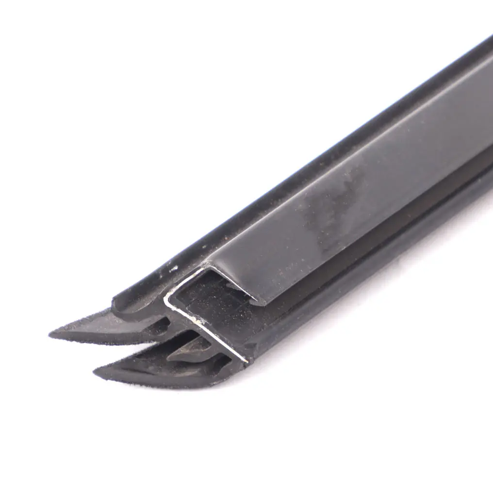 Canal d'étanchéité Joint porte Avant gauche pour Mini F60 Countryman à propos du numéro de pièce 7390097 Mini F60 Countryman Canal d'étanchéité Joint porte Avant gauche - SKU 7390097 - Numéro de pièce 7390097