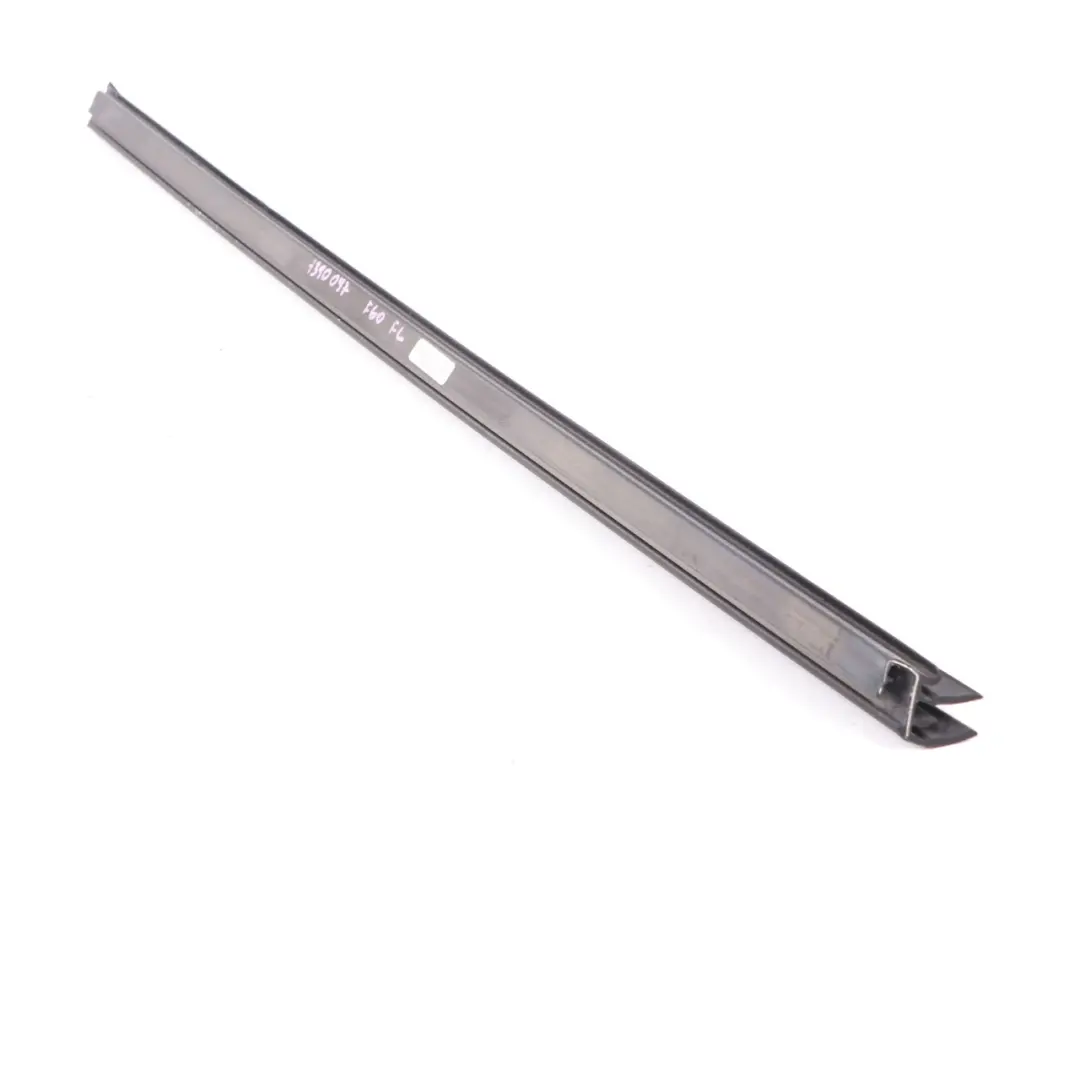 Mini F60 Countryman Canal d'étanchéité Joint porte Avant gauche - SKU 7390097 - Numéro de pièce 7390097