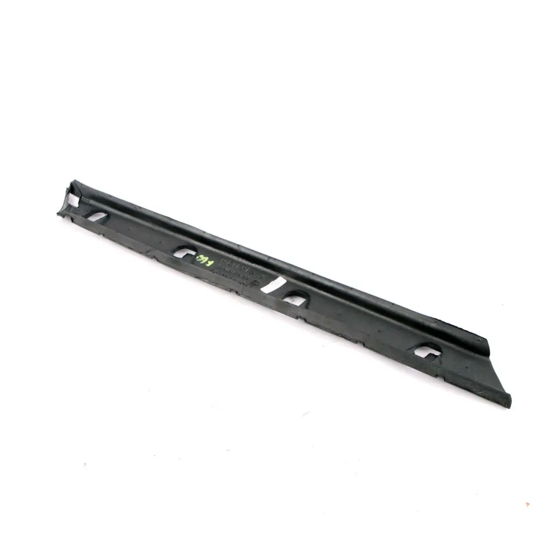 Mini Countryman F60 Guarnizione A Pilastro Rivestimento Anteriore Destro - SKU 7390104 - Numero di parte 7390104