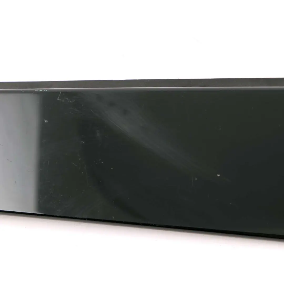 Copertura Colonna B Porta Anteriore Destra Lucido per Mini F60 Countryman con numero di parte 7390106 Mini F60 Countryman Copertura Colonna B Porta Anteriore Destra Lucido - SKU 7390106 - Numero di parte 7390106