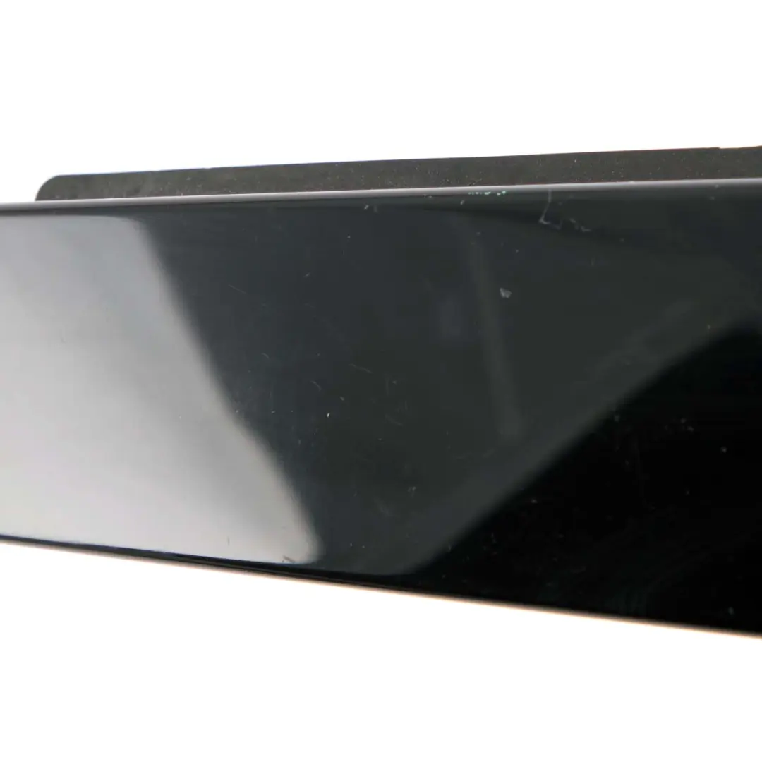 Copertura Colonna B Porta Anteriore Destra Lucido per Mini F60 Countryman con numero di parte 7390106 Mini F60 Countryman Copertura Colonna B Porta Anteriore Destra Lucido - SKU 7390106 - Numero di parte 7390106