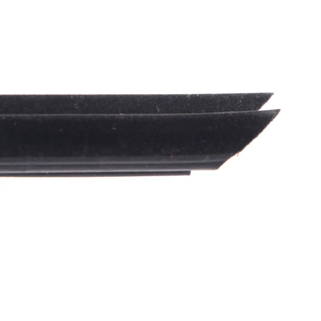 Guarnizione Finestra Porta Posteriore Sinistra per Mini F60 Countryman con numero di parte 7390167 Mini F60 Countryman Guarnizione Finestra Porta Posteriore Sinistra - SKU 7390167 - Numero di parte 7390167