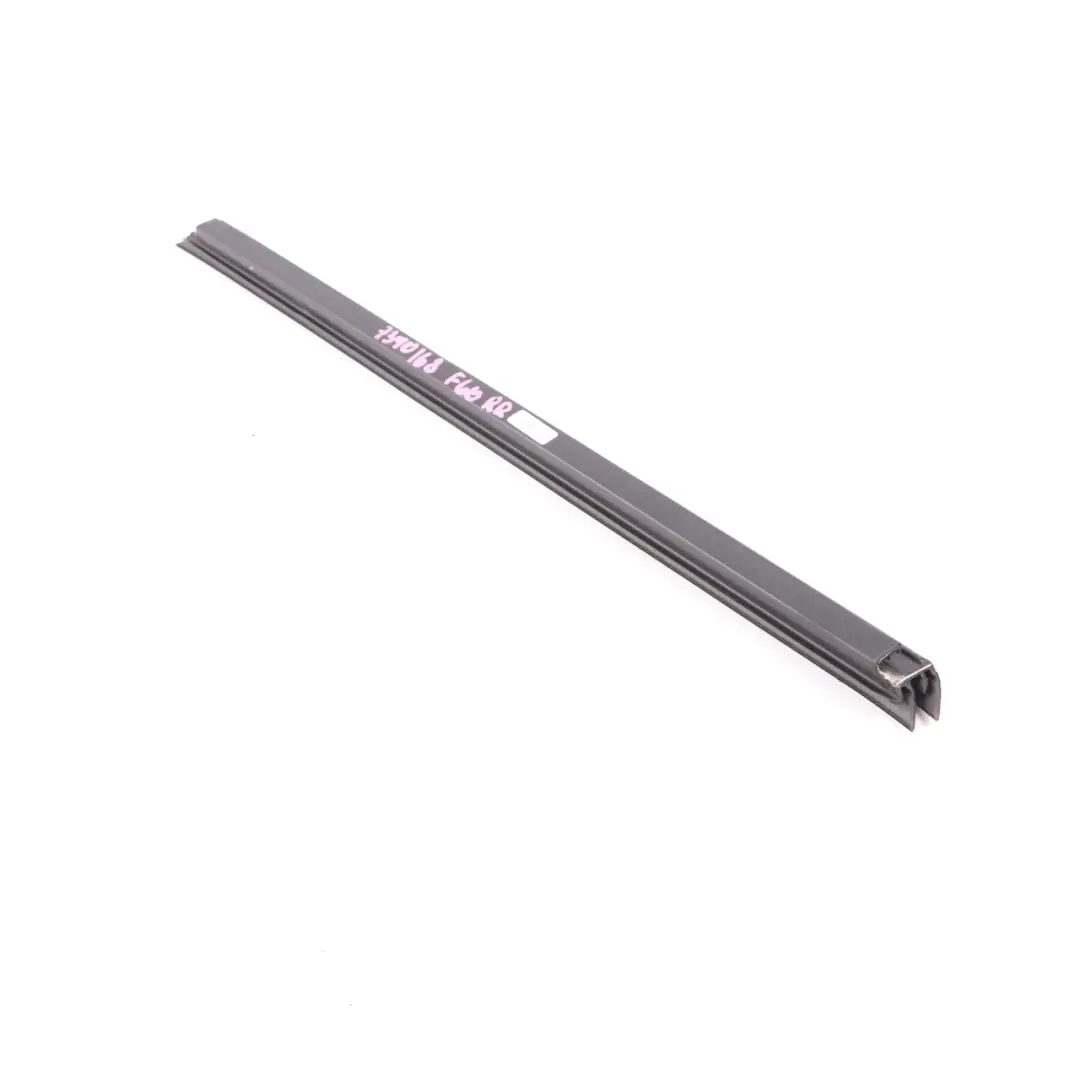 Joint de Vitrage Porte Arrière Droite Channel pour Mini Countryman F60 à propos du numéro de pièce 7390168 Mini Countryman F60 Joint de Vitrage Porte Arrière Droite Channel - SKU 7390168 - Numéro de pièce 7390168