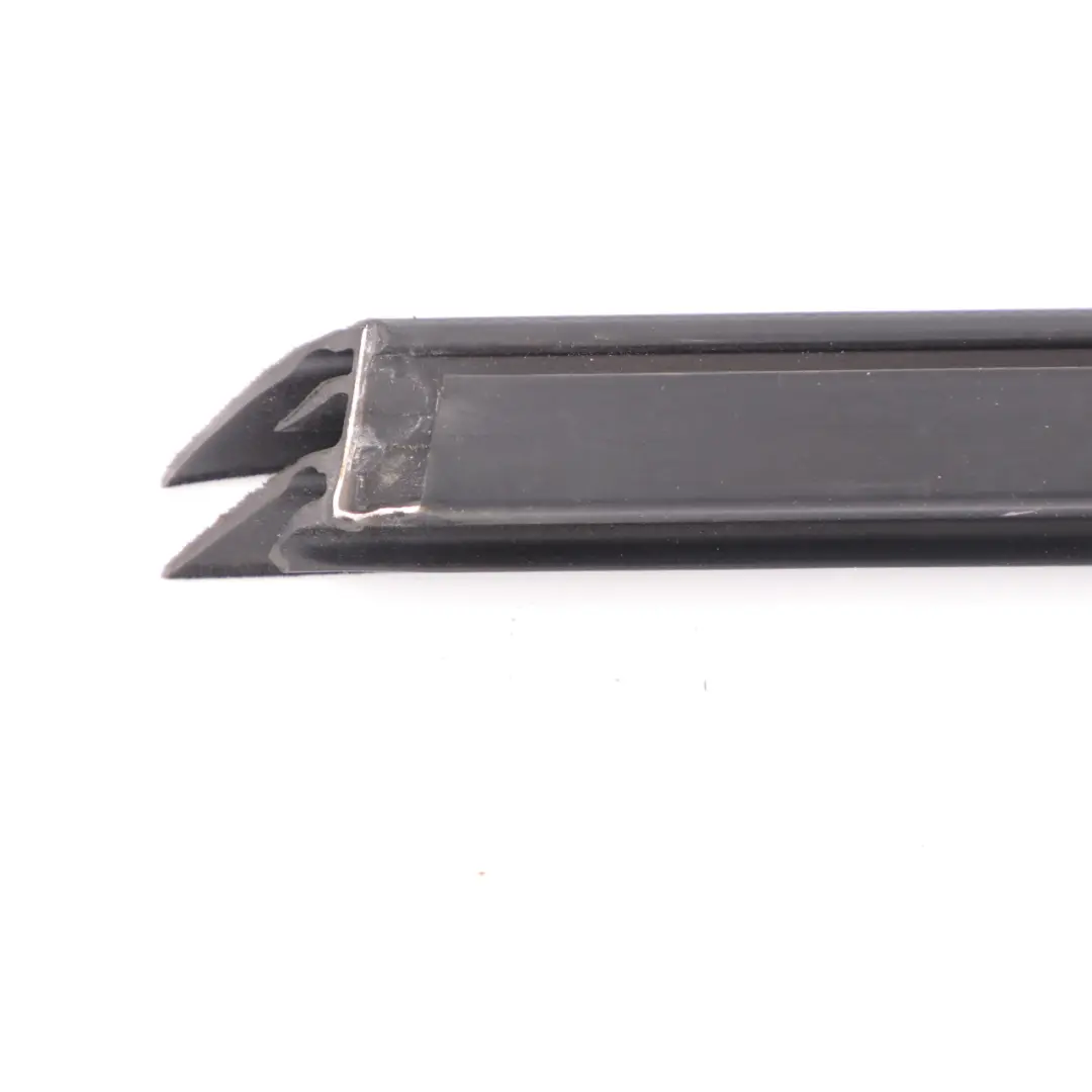 Window Gasket Seal Door Rear Right O/S Channel to Mini Countryman F60 with Part number 7390168 Mini Countryman F60 Window Gasket Seal Door Rear Right O/S Channel - SKU 7390168 - Part number 7390168