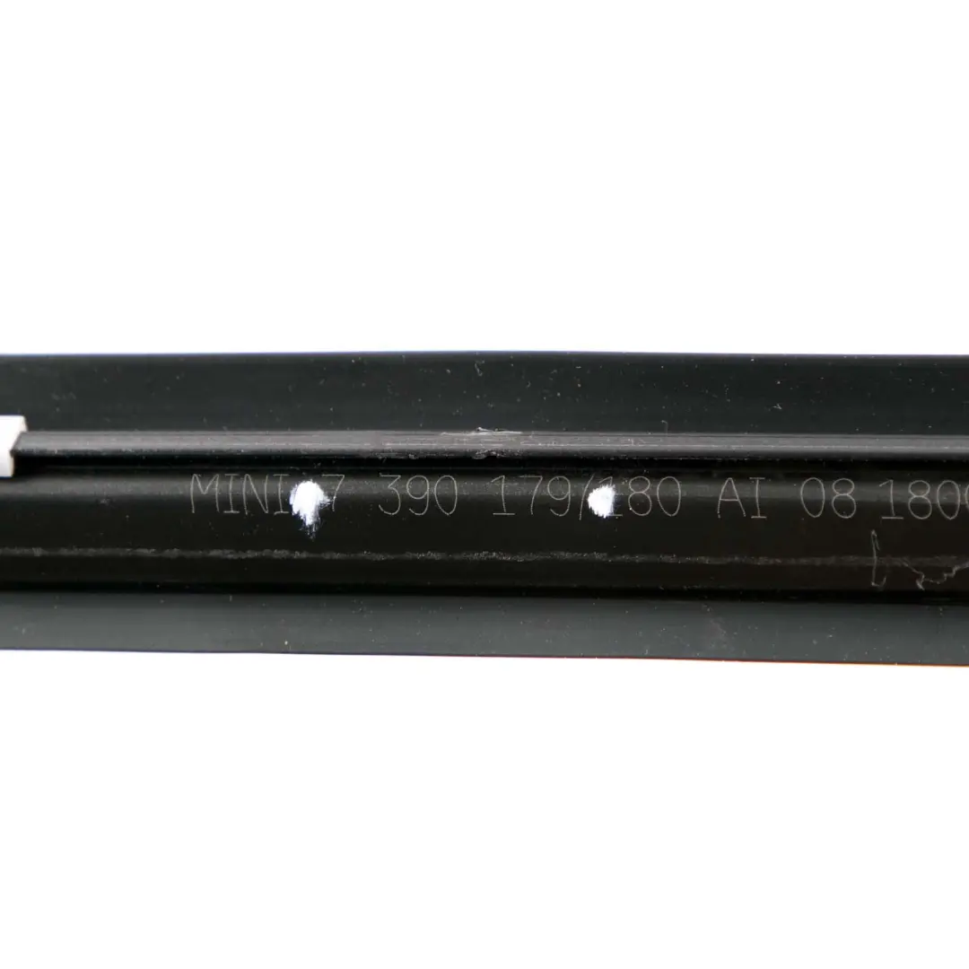 Bande de toit moulure gauche porte avant pour Mini Countryman F60 à propos du numéro de pièce 7390179 Mini Countryman F60 Bande de toit moulure gauche porte avant - SKU 7390179 - Numéro de pièce 7390179