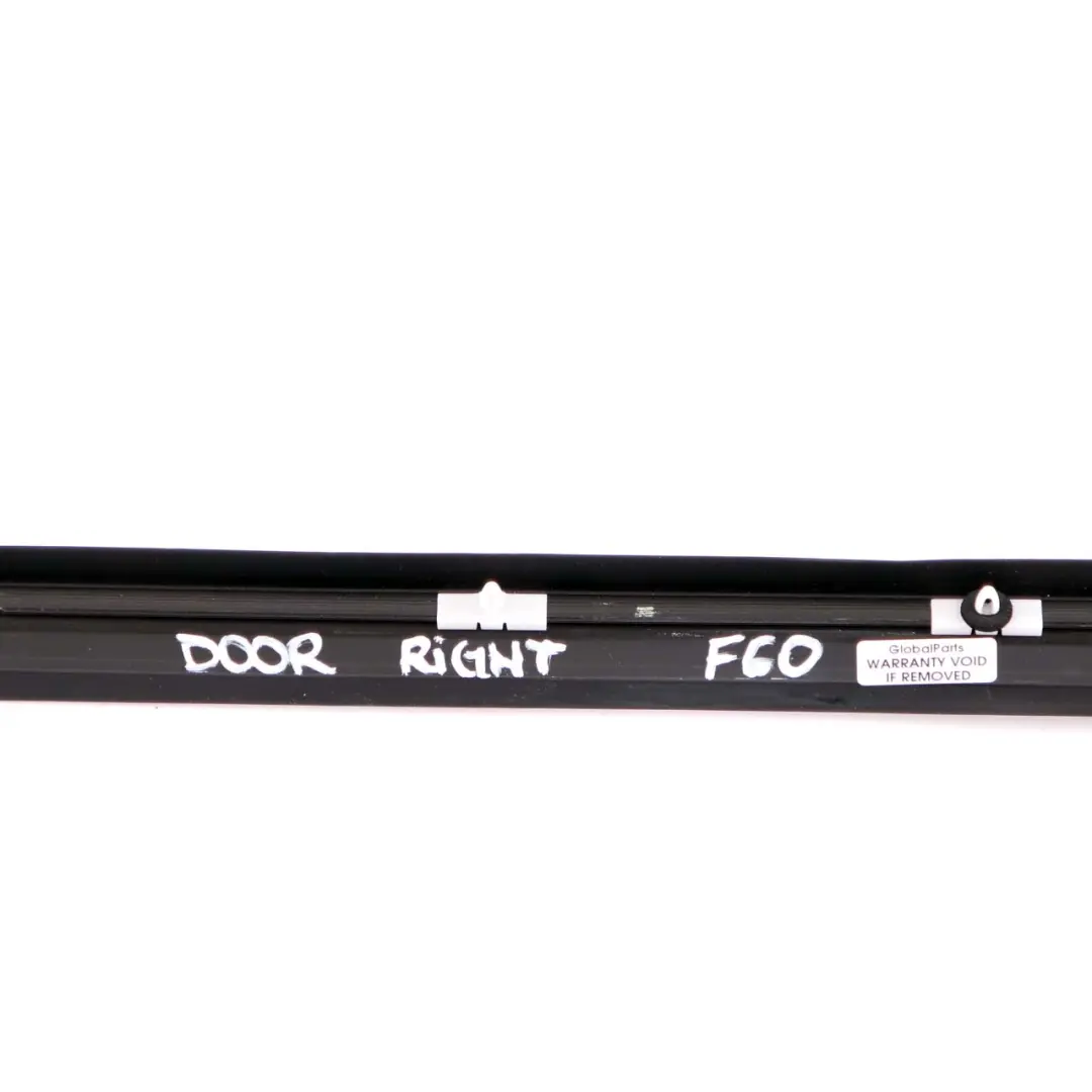 Techo Tira Derecho Moldura Puerta Delantera para Mini F60 Countryman con número de pieza 7390180 Mini F60 Countryman Techo Tira Derecho Moldura Puerta Delantera - SKU 7390180 - Número de pieza 7390180