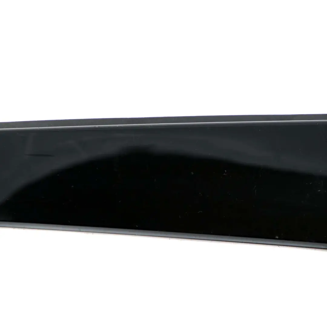 Tapa Columna B Puerta Trasera Izquierda Alto Brillo para Mini F60 Countryman con número de pieza 7390183 Mini F60 Countryman Tapa Columna B Puerta Trasera Izquierda Alto Brillo - SKU 7390183 - Número de pieza 7390183