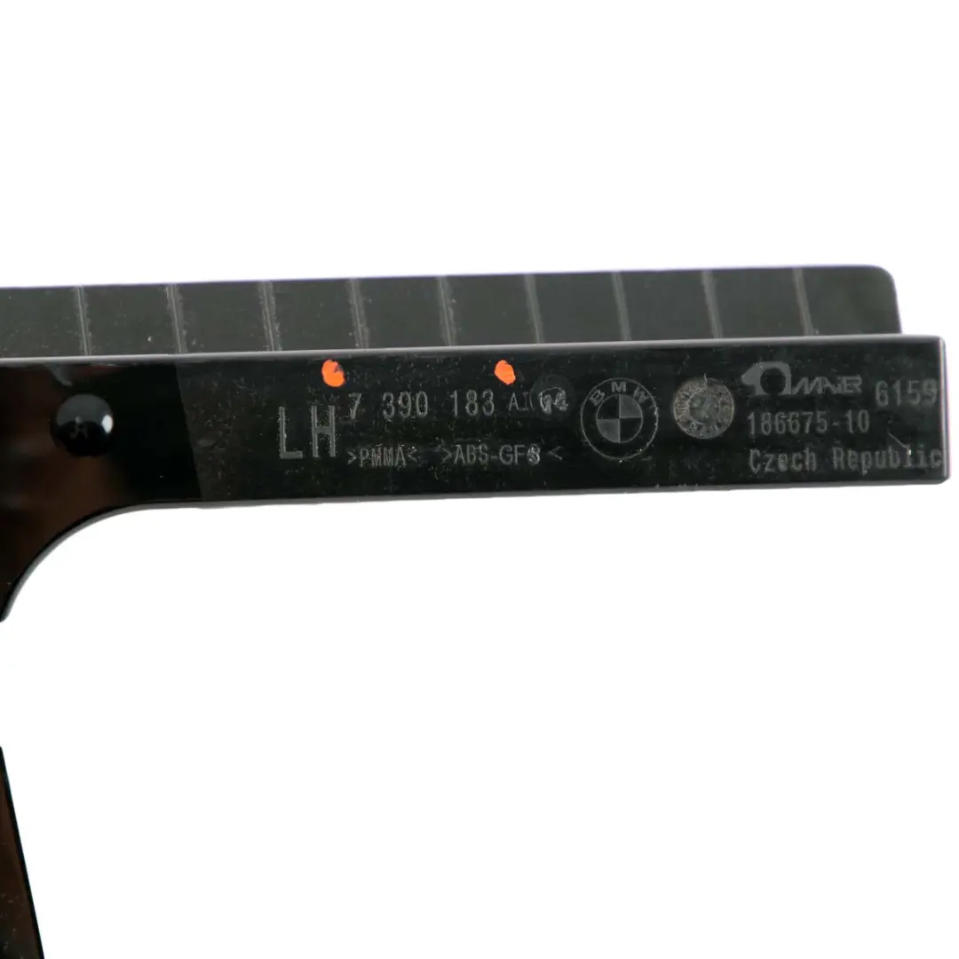 Cache Colonne B Porte Arrière Gauche High Gloss pour Mini F60 Countryman à propos du numéro de pièce 7390183 Mini F60 Countryman Cache Colonne B Porte Arrière Gauche High Gloss - SKU 7390183 - Numéro de pièce 7390183