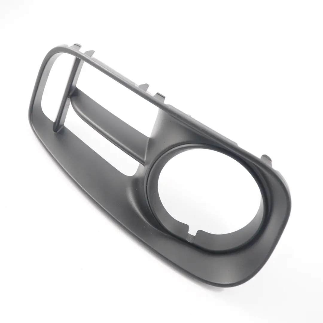 Grille de pare-chocs avant Grille d'éclairage pour Mini Countryman F60 à propos du numéro de pièce 7390529 Mini Countryman F60 Grille de pare-chocs avant Grille d'éclairage - SKU 7390529 - Numéro de pièce 7390529