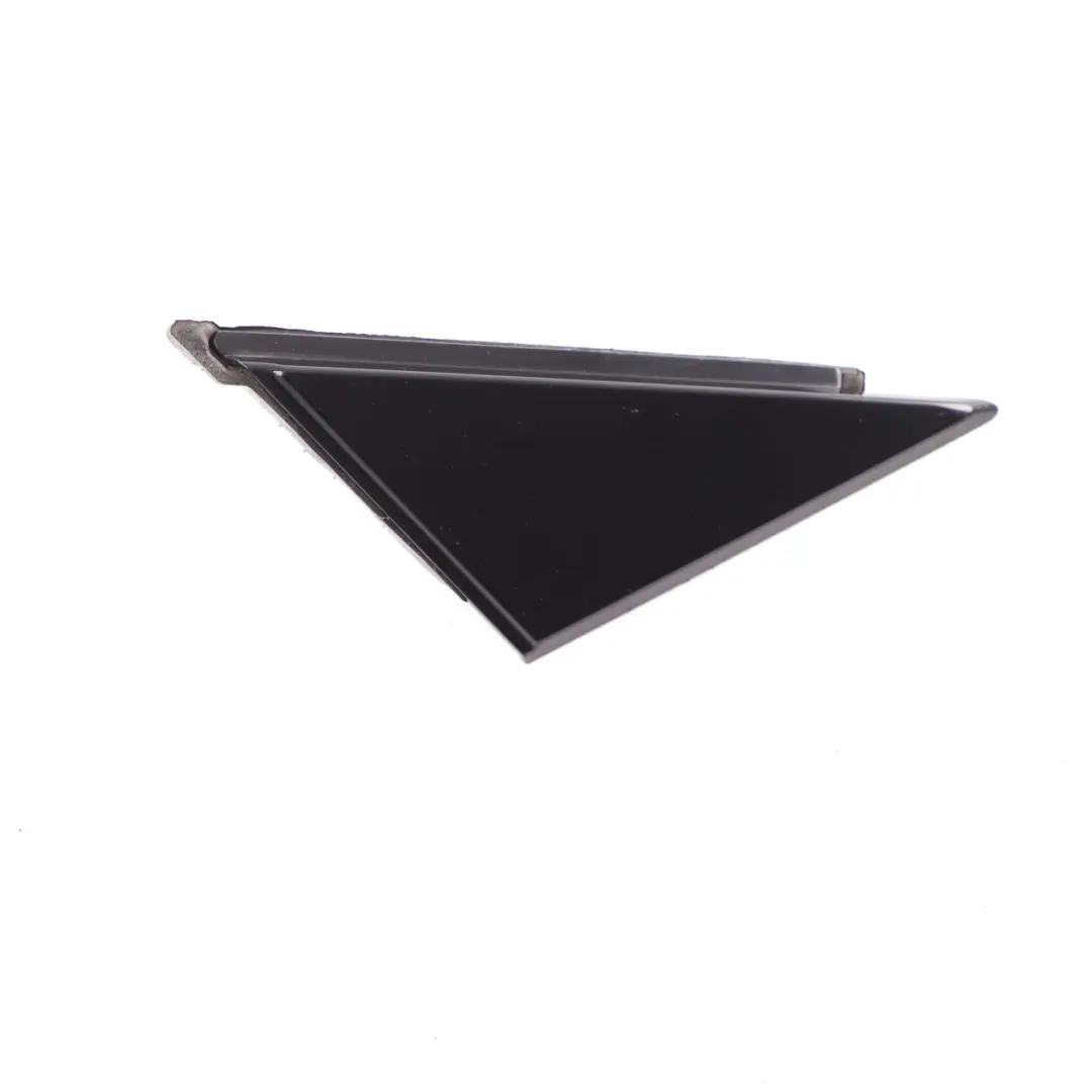 Triángulo Puerta Delantera Izquierda Embellecedor Alto Brillo para Mini F60 con número de pieza 7390645 Mini F60 Triángulo Puerta Delantera Izquierda Embellecedor Alto Brillo - SKU 7390645 - Número de pieza 7390645