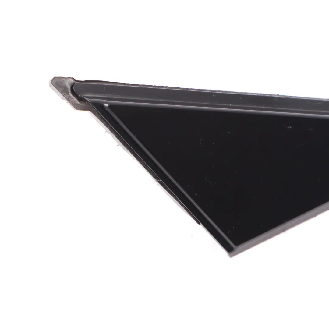 Triángulo Puerta Delantera Izquierda Embellecedor Alto Brillo para Mini F60 con número de pieza 7390645 Mini F60 Triángulo Puerta Delantera Izquierda Embellecedor Alto Brillo - SKU 7390645 - Número de pieza 7390645