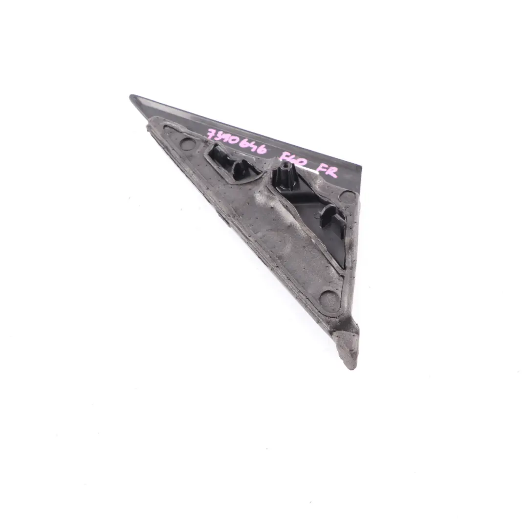 Trim Türdreieck Dichtung vorne rechts Hochglanz für Mini F60 Countryman mit Teilenummer 7390646 Mini F60 Countryman Trim Türdreieck Dichtung vorne rechts Hochglanz - SKU 7390646 - Teilenummer 7390646