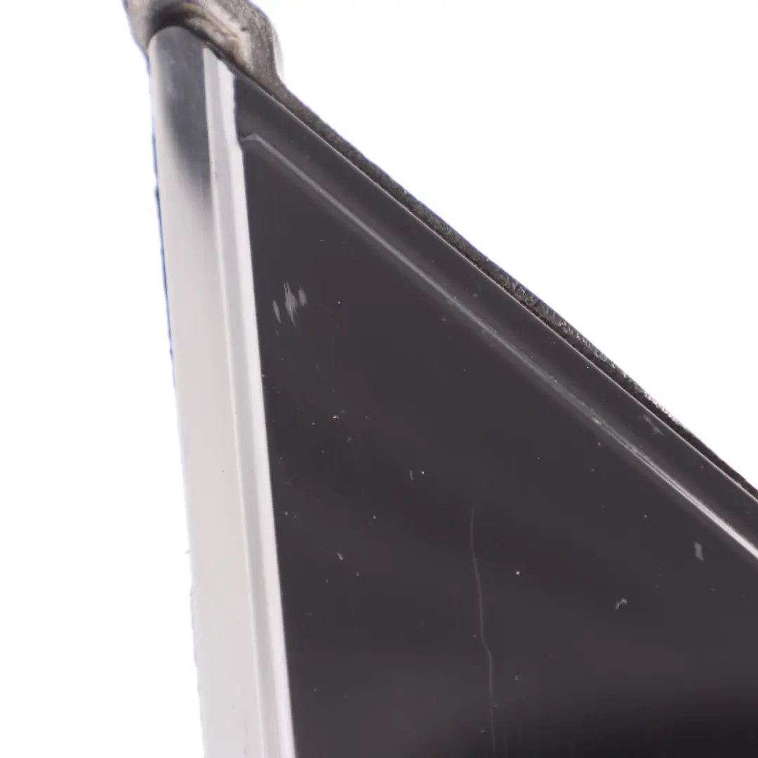 Joint de triangle de garniture avant droit brillant pour Mini F60 Countryman à propos du numéro de pièce 7390646 Mini F60 Countryman Joint de triangle de garniture avant droit brillant - SKU 7390646 - Numéro de pièce 7390646