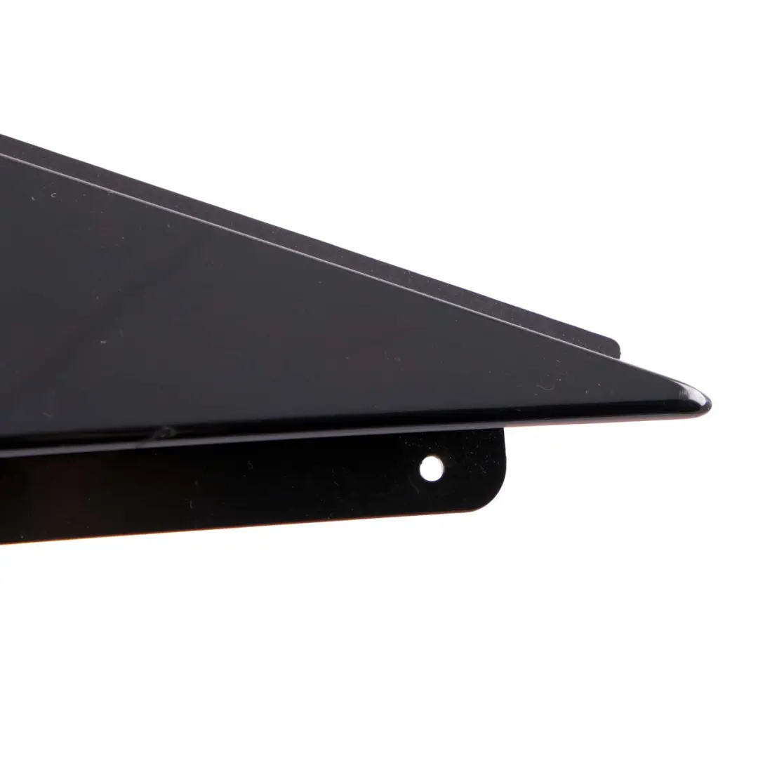 Striscia triangolo porta posteriore destro finestra per Mini F60 Countryman con numero di parte 7390660 Mini F60 Countryman Striscia triangolo porta posteriore destro finestra - SKU 7390660 - Numero di parte 7390660