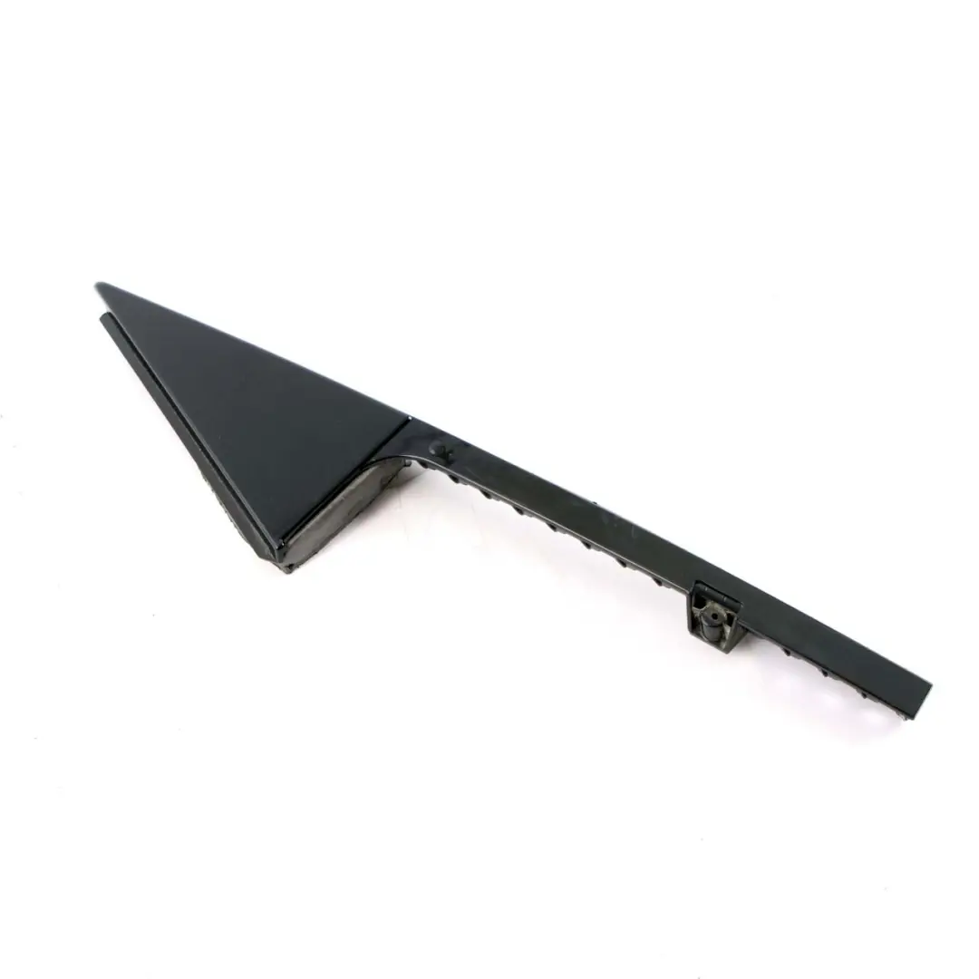Triángulo puerta trasera derecha Ventana Trim para Mini F60 Countryman con número de pieza 7390660 Mini F60 Countryman Triángulo puerta trasera derecha Ventana Trim - SKU 7390660 - Número de pieza 7390660