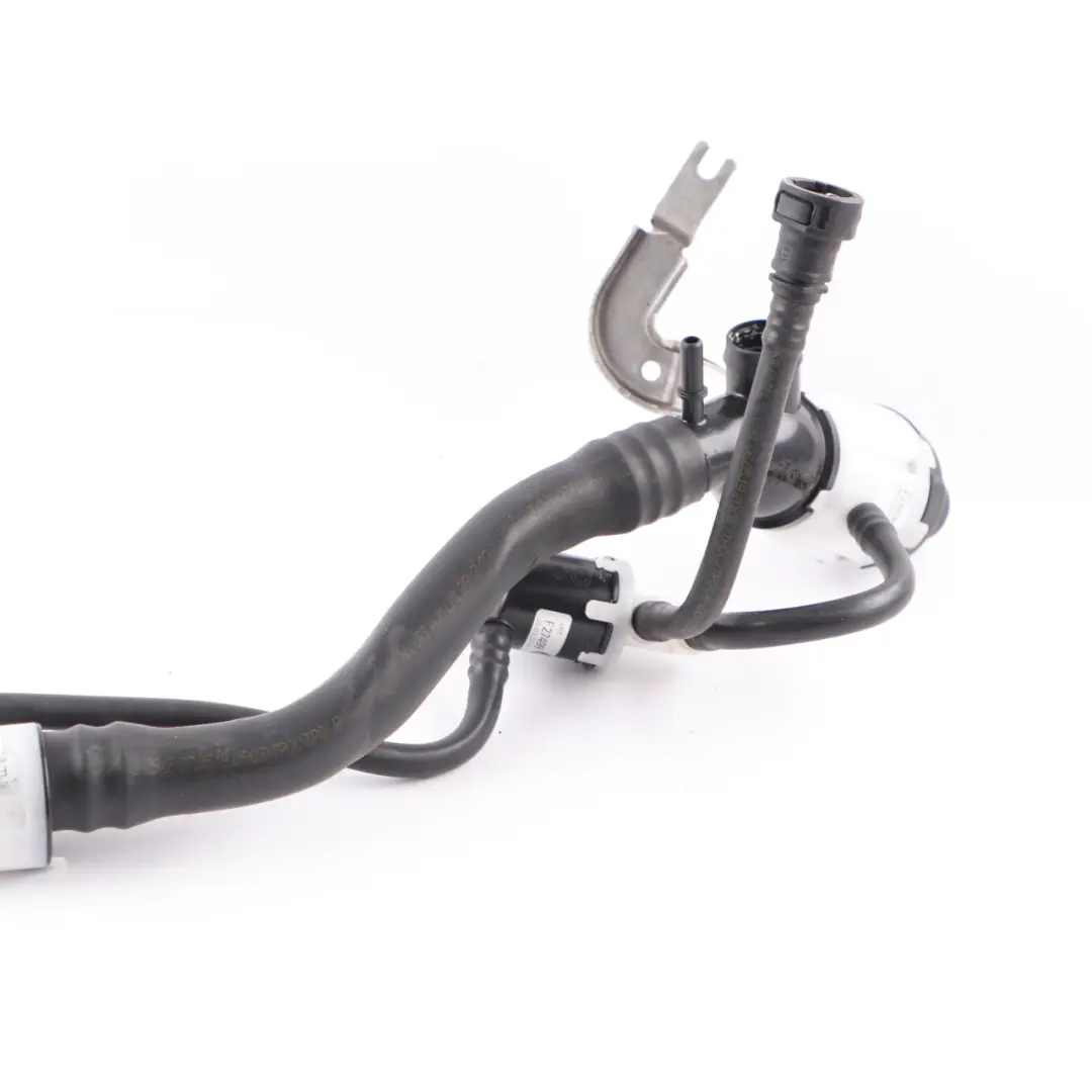 AdBlue SCR serbatoio di riempimento plastica tubo per BMW X3 G01 Diesel con numero di parte 7390672 BMW X3 G01 Diesel AdBlue SCR serbatoio di riempimento plastica tubo - SKU 7390672 - Numero di parte 7390672