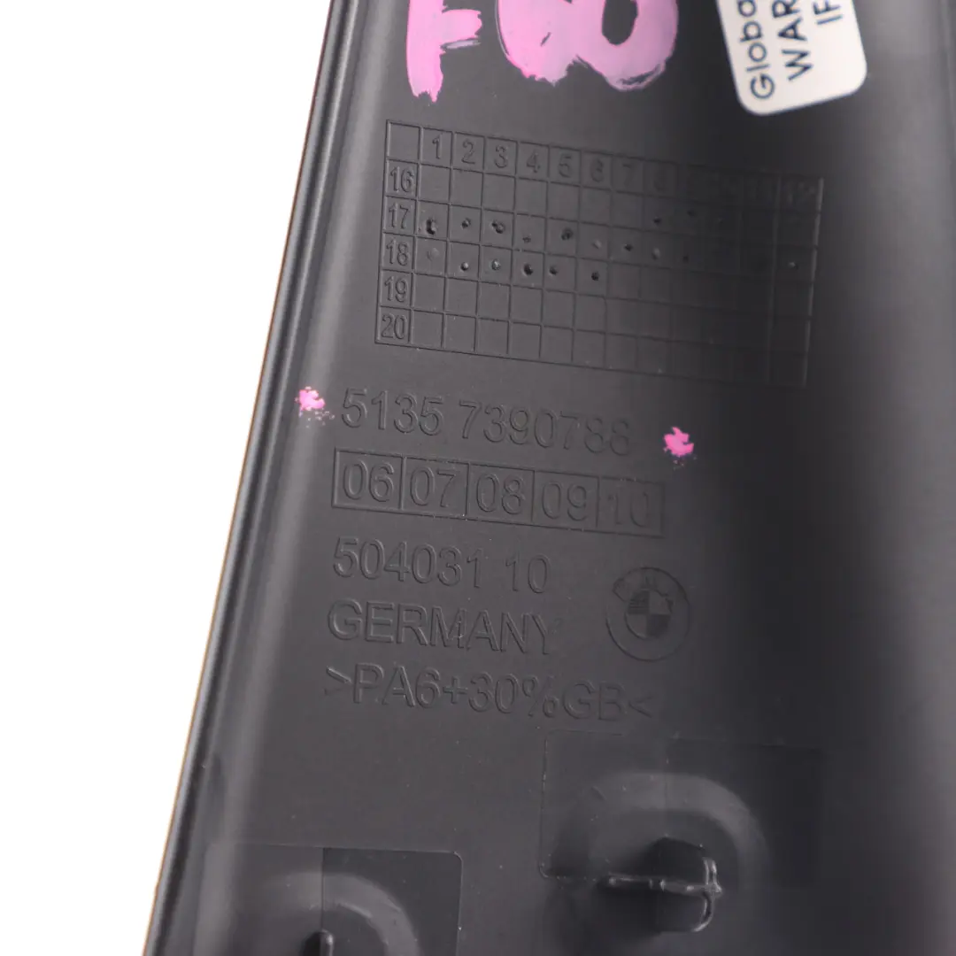 Osłona Narożna Wewnętrzna Drzwi Tylne Prawa do Mini Countryman F60 o numerze 7390788 Mini Countryman F60 Osłona Narożna Wewnętrzna Drzwi Tylne Prawa - SKU 7390788 - Numer Części 7390788