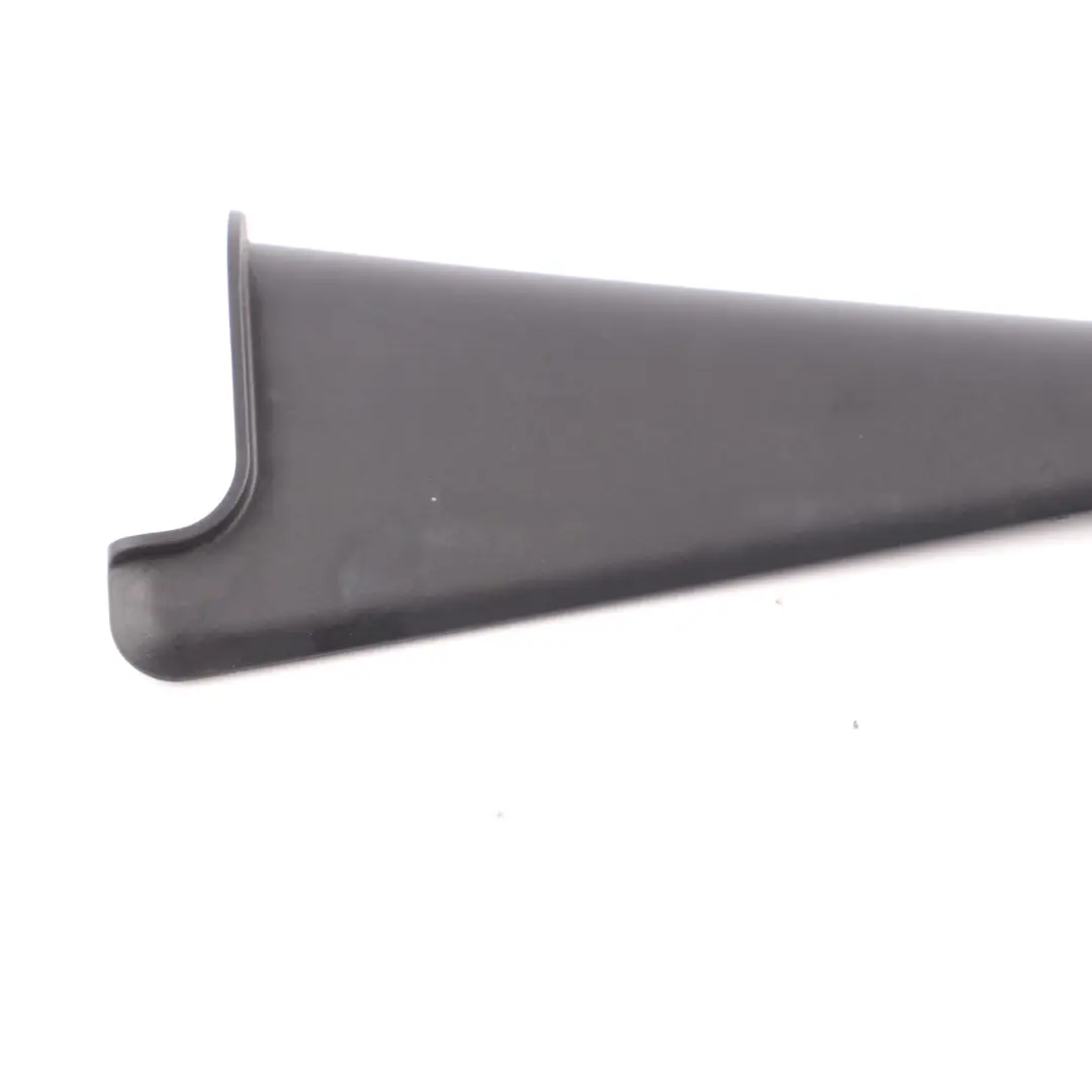 Osłona Narożna Wewnętrzna Drzwi Tylne Prawa do Mini Countryman F60 o numerze 7390788 Mini Countryman F60 Osłona Narożna Wewnętrzna Drzwi Tylne Prawa - SKU 7390788 - Numer Części 7390788